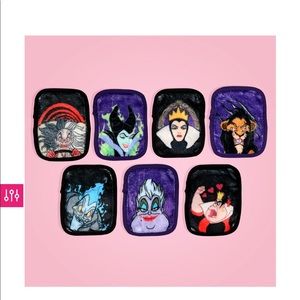 Makeup eraser villains set